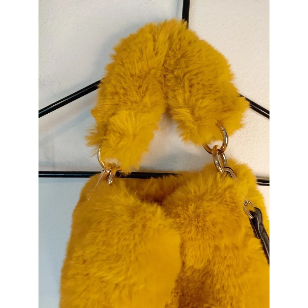 Women Faux Fur Shoulder Messenger Bag Handbag Furry Fluffy Cute Gold Casual NWOT